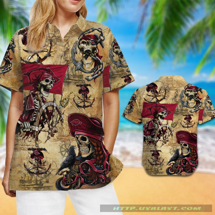 NEW Arkansas Razorbacks NCAA Pirates Aloha Hawaiian Shirt