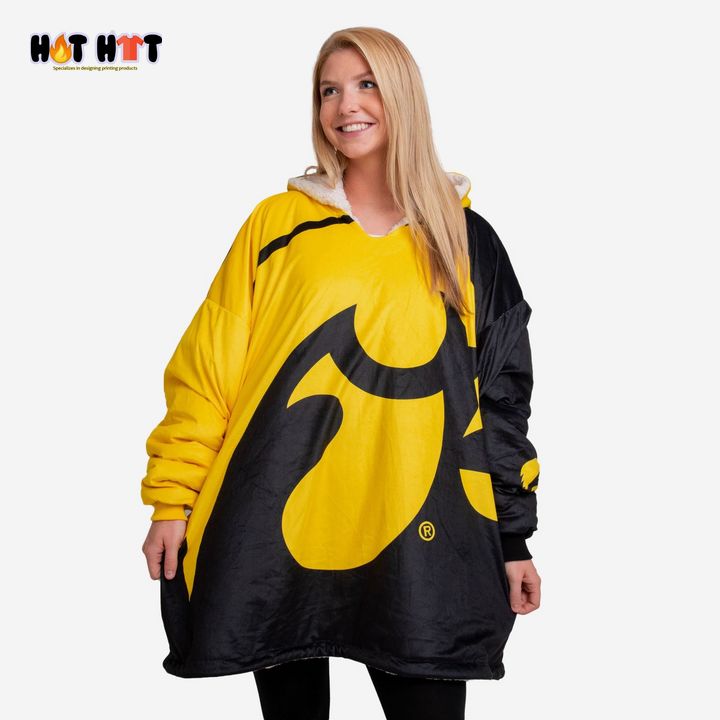 Luxurious NCAA Iowa Hawkeyes Big Logo Sherpa Hoodie Blanket