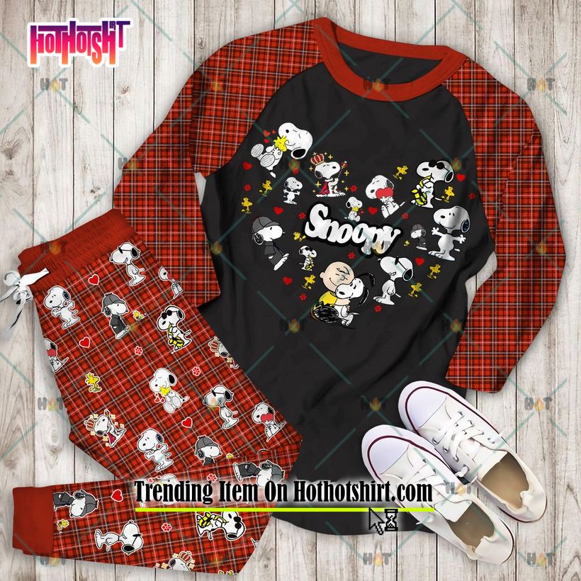 Snoopy Heart Shape Peanuts Raglan Pajama Set - Hothotshirt